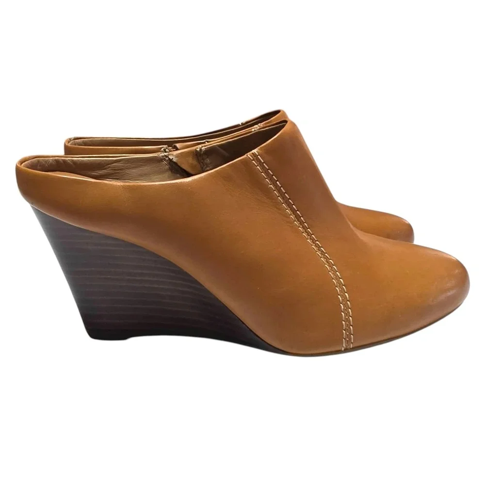 Clarks Artisan Womens 7 Tan Leather Wedge Mules Almond Toe Shoes